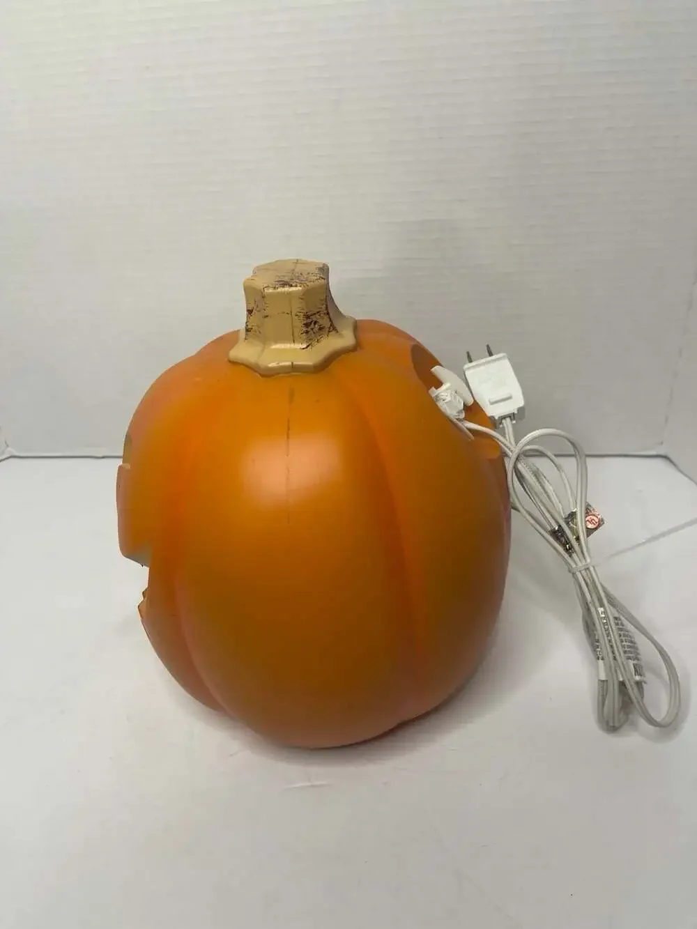 Gemmy Light Up Halloween Pumpkin Jack O Lantern 9” Battery Operated Works!